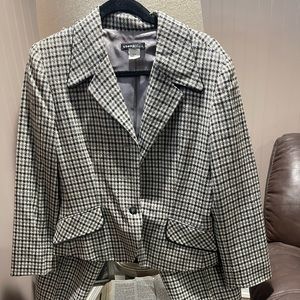 EUC 2 piece suit